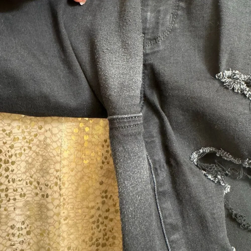 American Eagle Black Ripped Destroyed Skinny Stretchy Jeans Size 12